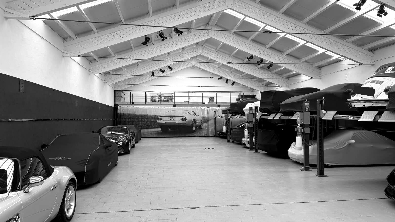 The Hangar414 interior with carefully stored classic cars